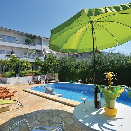 Amazing Apartment In Kastel Sucurac With Kitchen Kaštela Exteriör bild